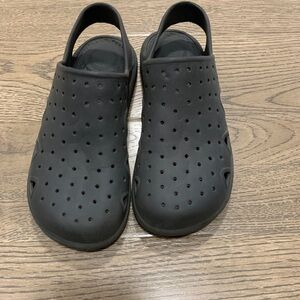 Kids Sz 2/3y Totes Everywear Navy rubber waterproof  Slip-On Clogs GUC